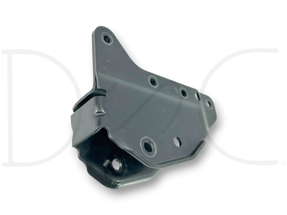 05-07 Ford F250 F350 RH Right Passenger 4WD 4X4 Radius Arm Bracket Frame Mount
