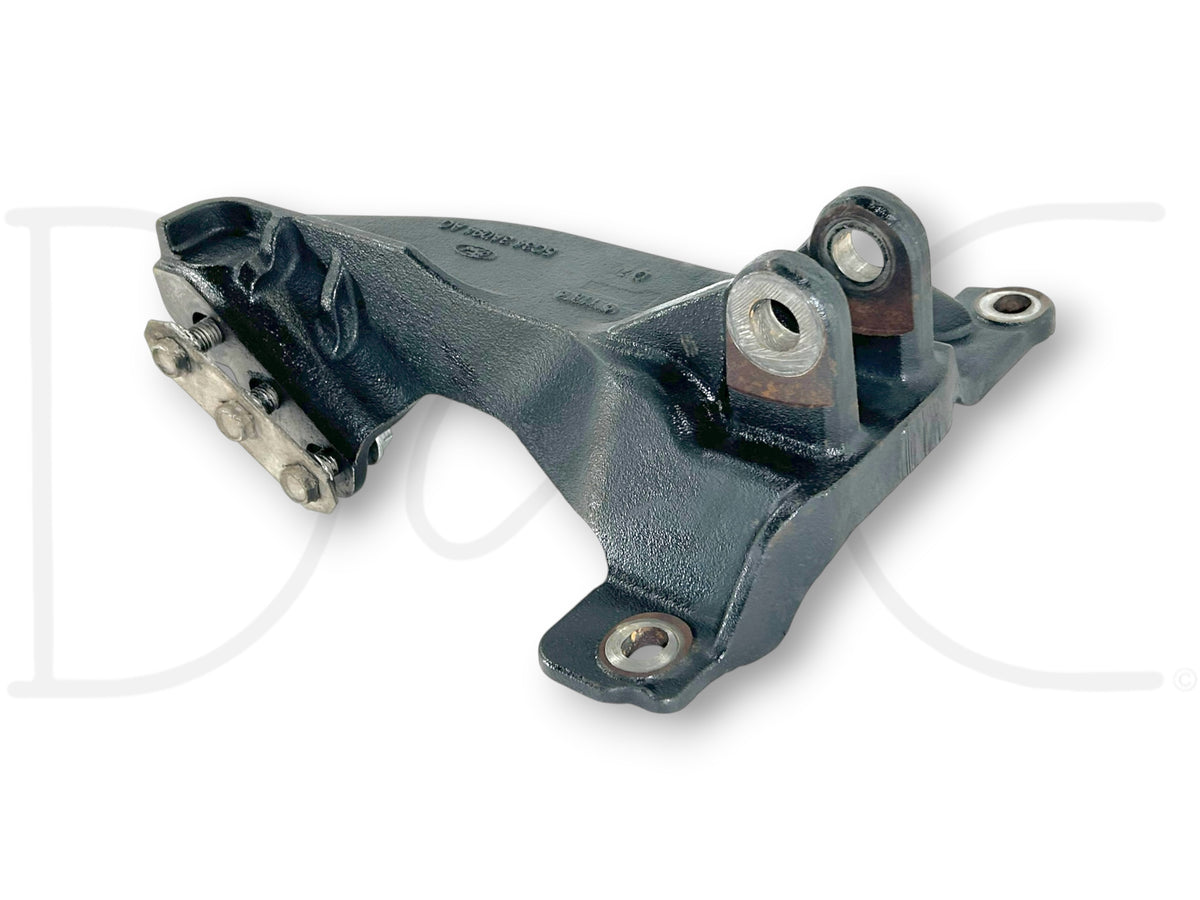 05-07 Ford F250 F350 4X4 4WD Track Bar Bracket Frame Mount OE 5C34-3A094-AC
