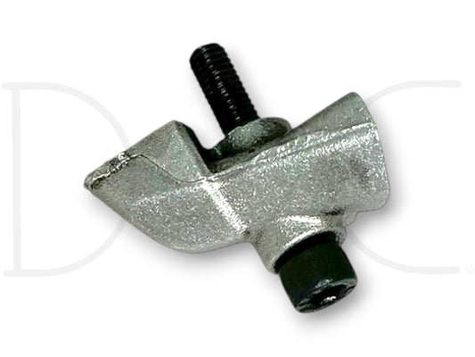 99-02 Ford F250 F350 7.3 7.3L Injector Oil Exhaust Spout Deflector W/ Bolt OE