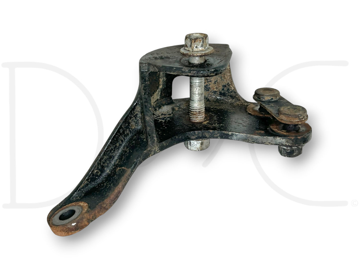 99-07 Ford F250 F350 2WD I-Beam Front Axle Pivot Mount Bracket Front RH Right