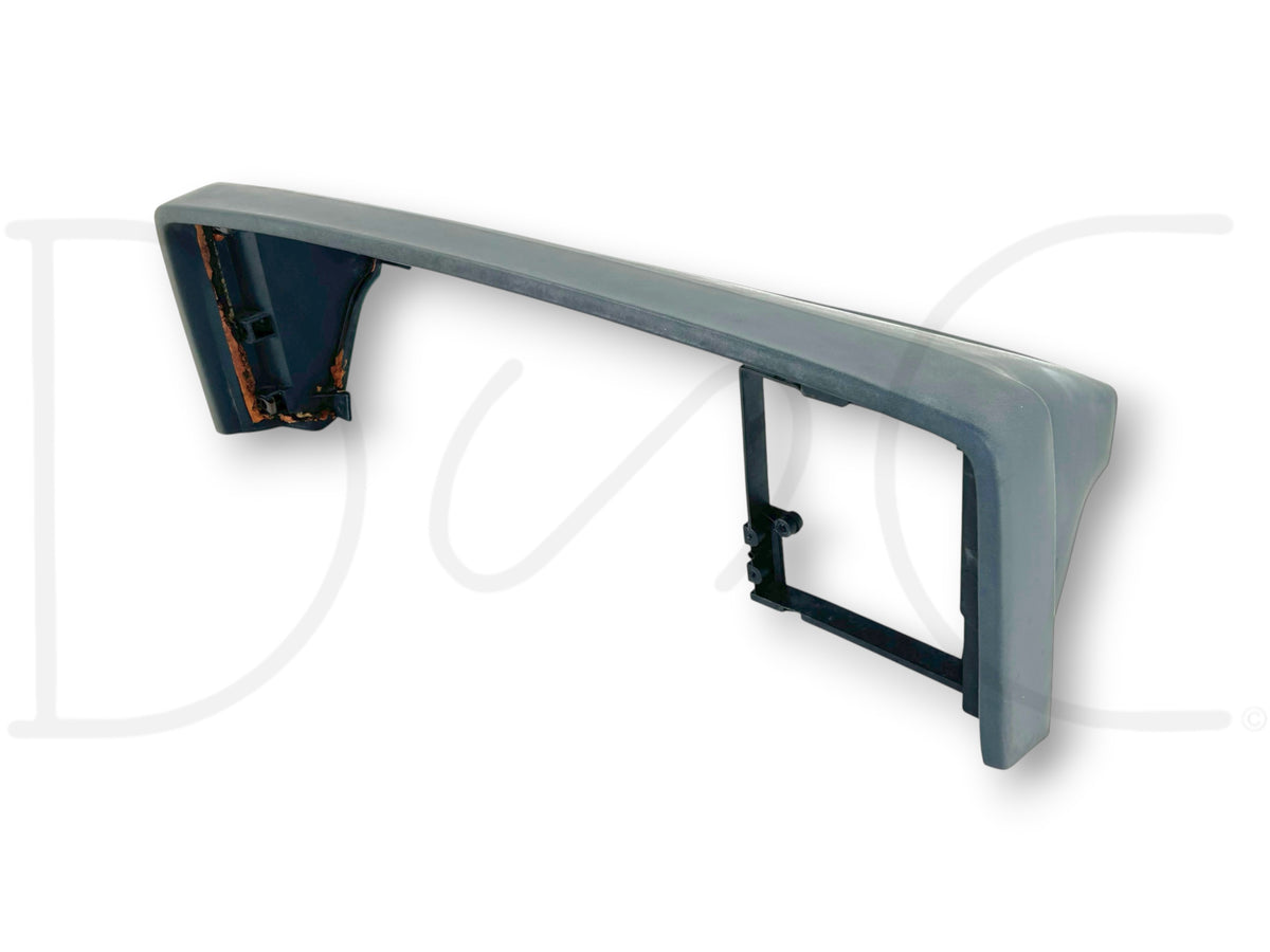 90-99 Chevy Kodiak Topkick 6500 7500 Left Upper Dash Pad Trim Cover 15550531