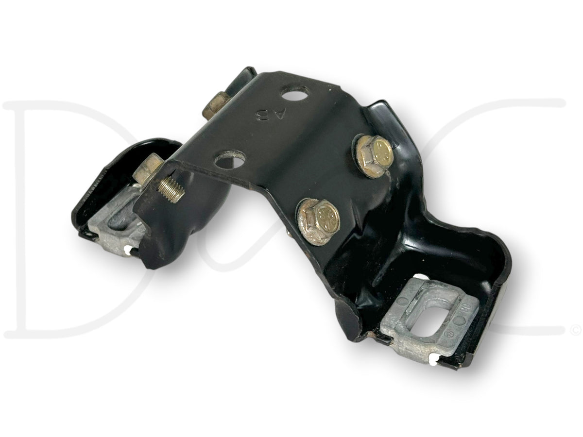 90-02 Chevy Kodiak Topkick 6500 7500 Steering Column Mount Bracket Support OE