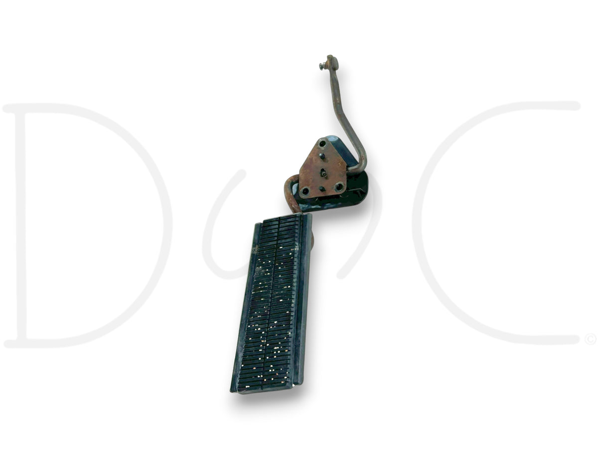 90-02 Chevy Kodiak Topkick 6500 7500 Accelerator Throttle Gas Pedal Assembly OE