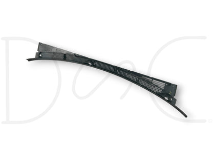 90-02 Chevy Kodiak Topkick 6500 7500 Windshield Wiper Cowl Panel Vent 15675985