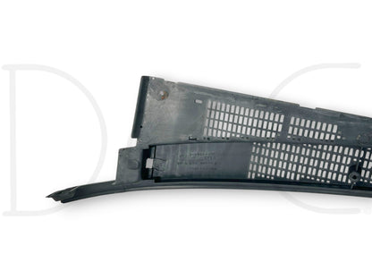 90-02 Chevy Kodiak Topkick 6500 7500 Windshield Wiper Cowl Panel Vent 15675985
