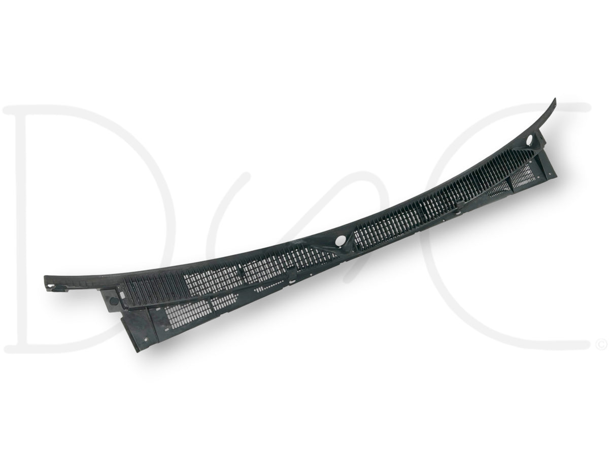 90-02 Chevy Kodiak Topkick 6500 7500 Windshield Wiper Cowl Panel Vent 15675985