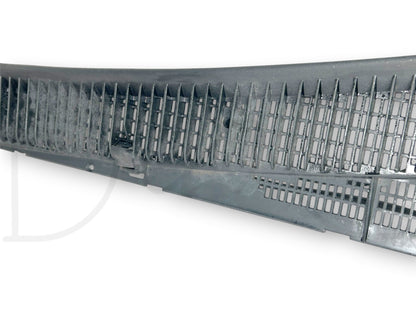 90-02 Chevy Kodiak Topkick 6500 7500 Windshield Wiper Cowl Panel Vent 15675985