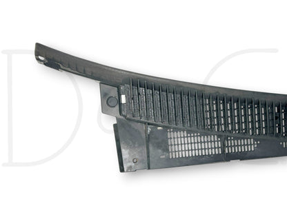 90-02 Chevy Kodiak Topkick 6500 7500 Windshield Wiper Cowl Panel Vent 15675985