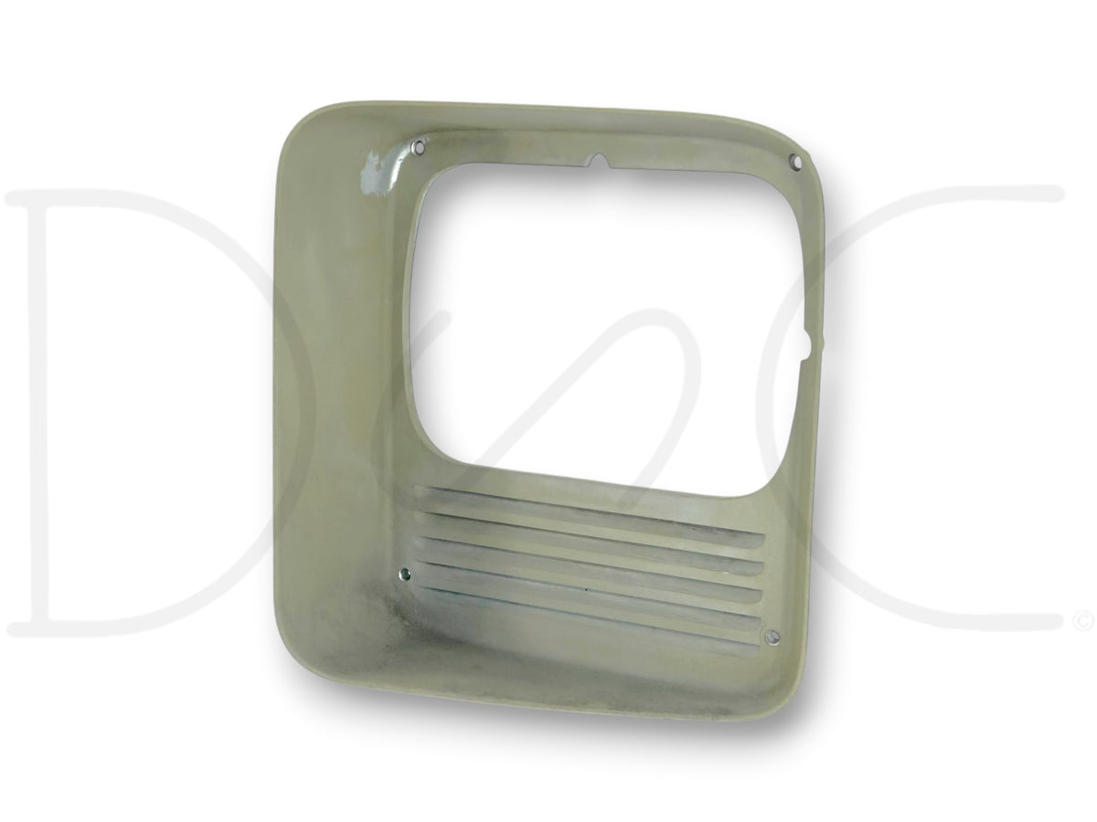 90-02 Chevy Kodiak Topkick 6500 LH Left Headlight Trim Bezel Surround 15566895
