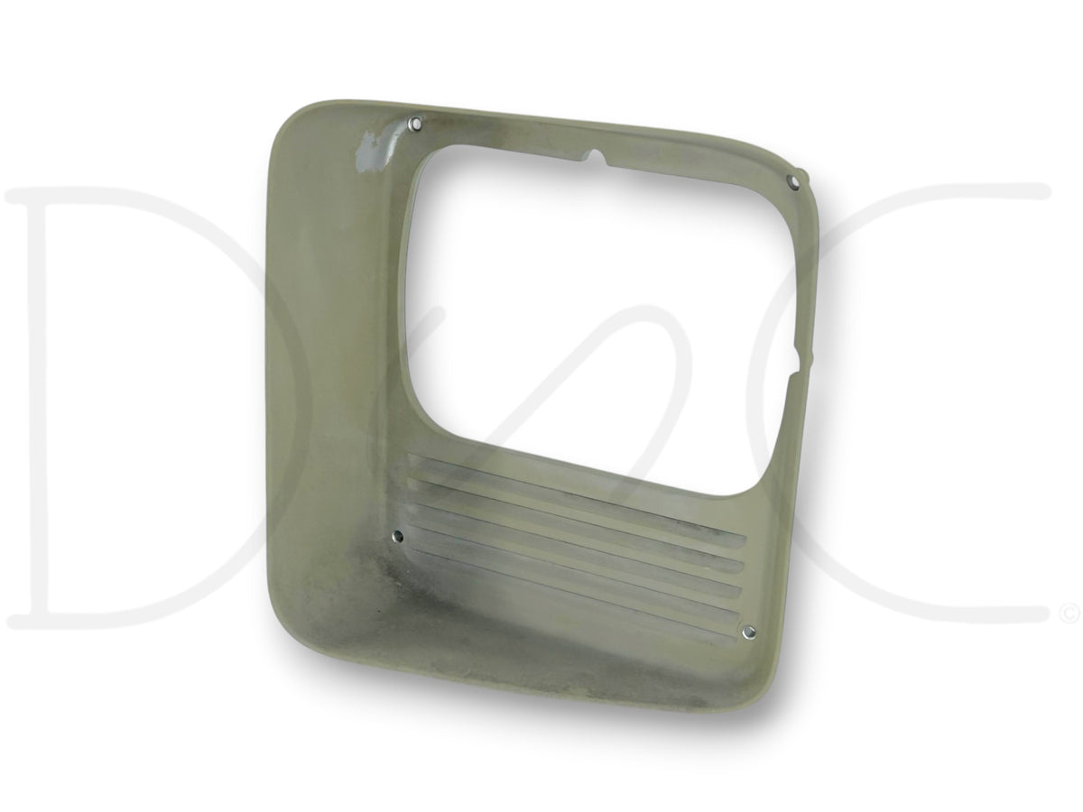 90-02 Chevy Kodiak Topkick 6500 LH Left Headlight Trim Bezel Surround 15566895