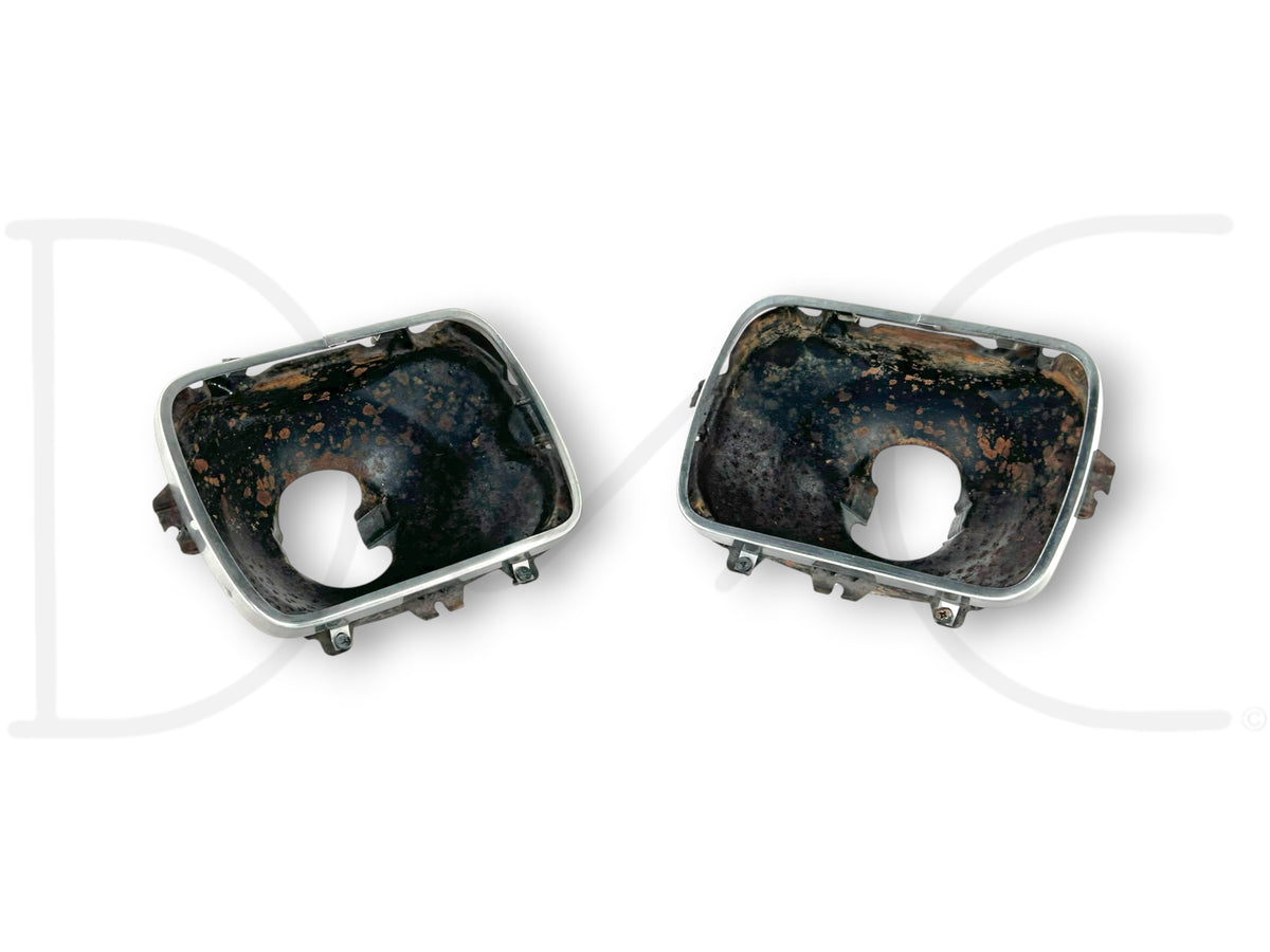 90-02 Chevy Kodiak Topkick Sealed Beam Headlight Bracket Bucket Set OE Brackets