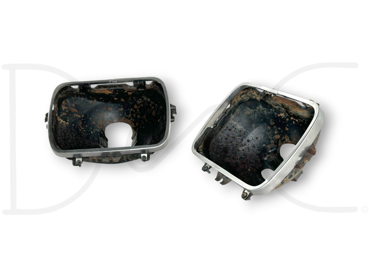 90-02 Chevy Kodiak Topkick Sealed Beam Headlight Bracket Bucket Set OE Brackets