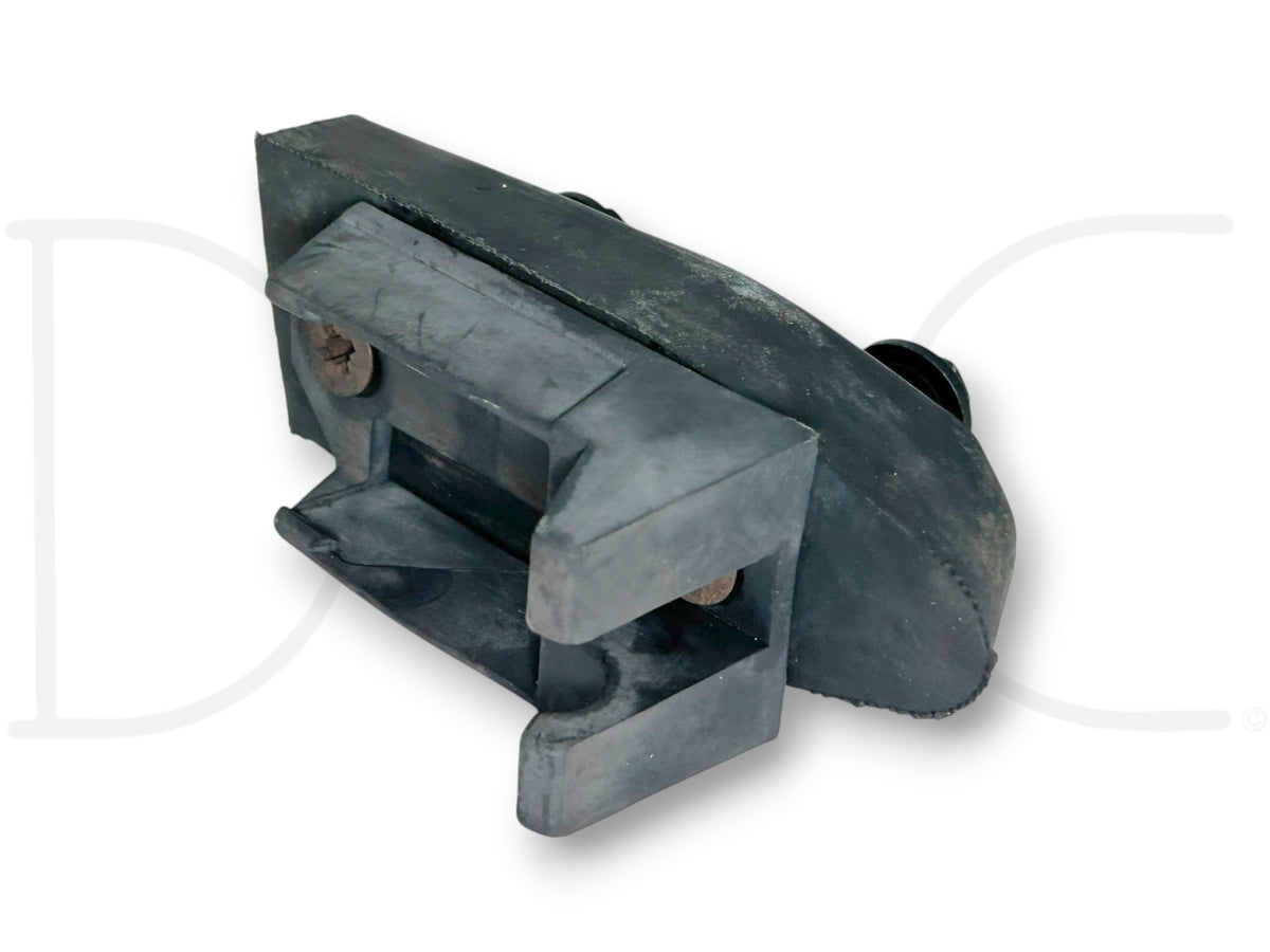 90-02 Chevy Kodiak Topkick 6500 7500 Tilt Hood Latch Catch OE