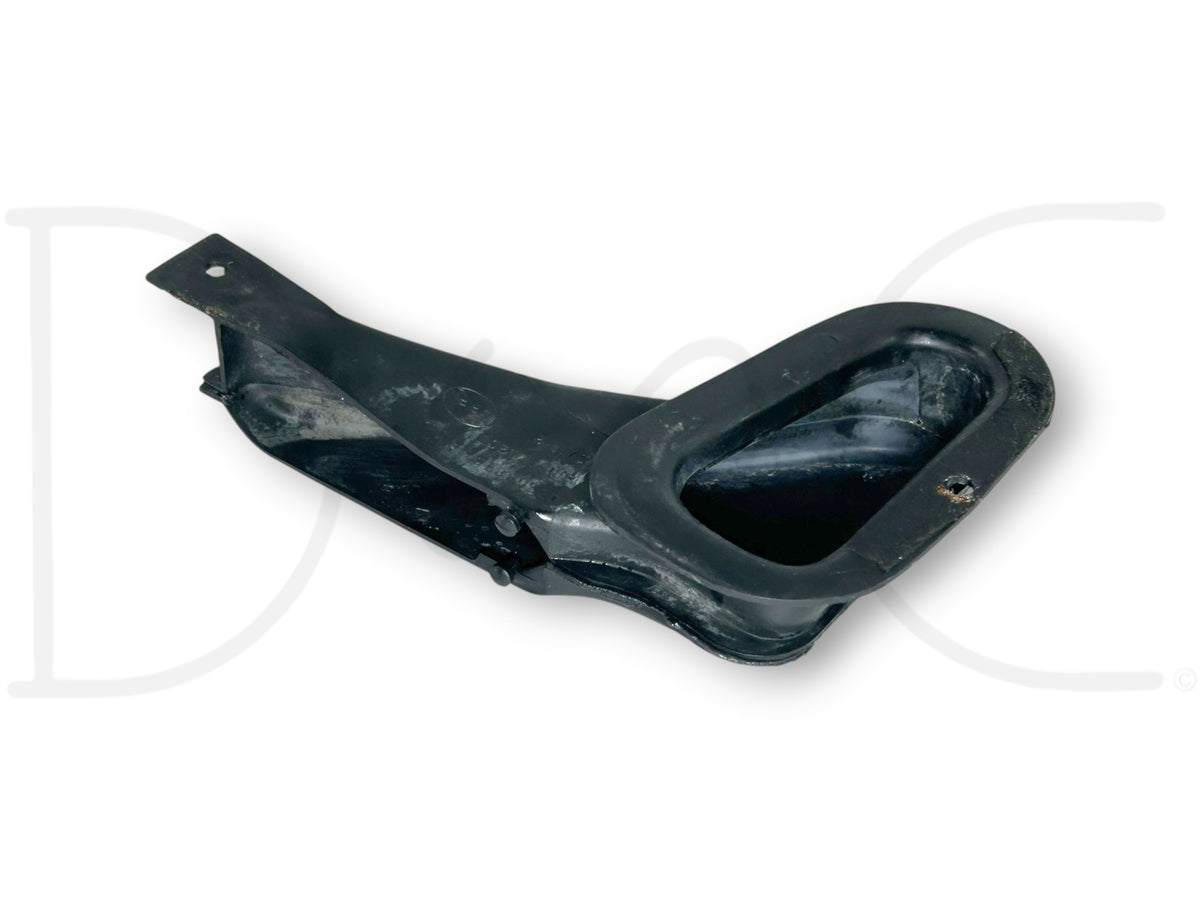 90-02 Chevy Kodiak Topkick RH Right Cowl Vent Plenum Drain Tube 15558816