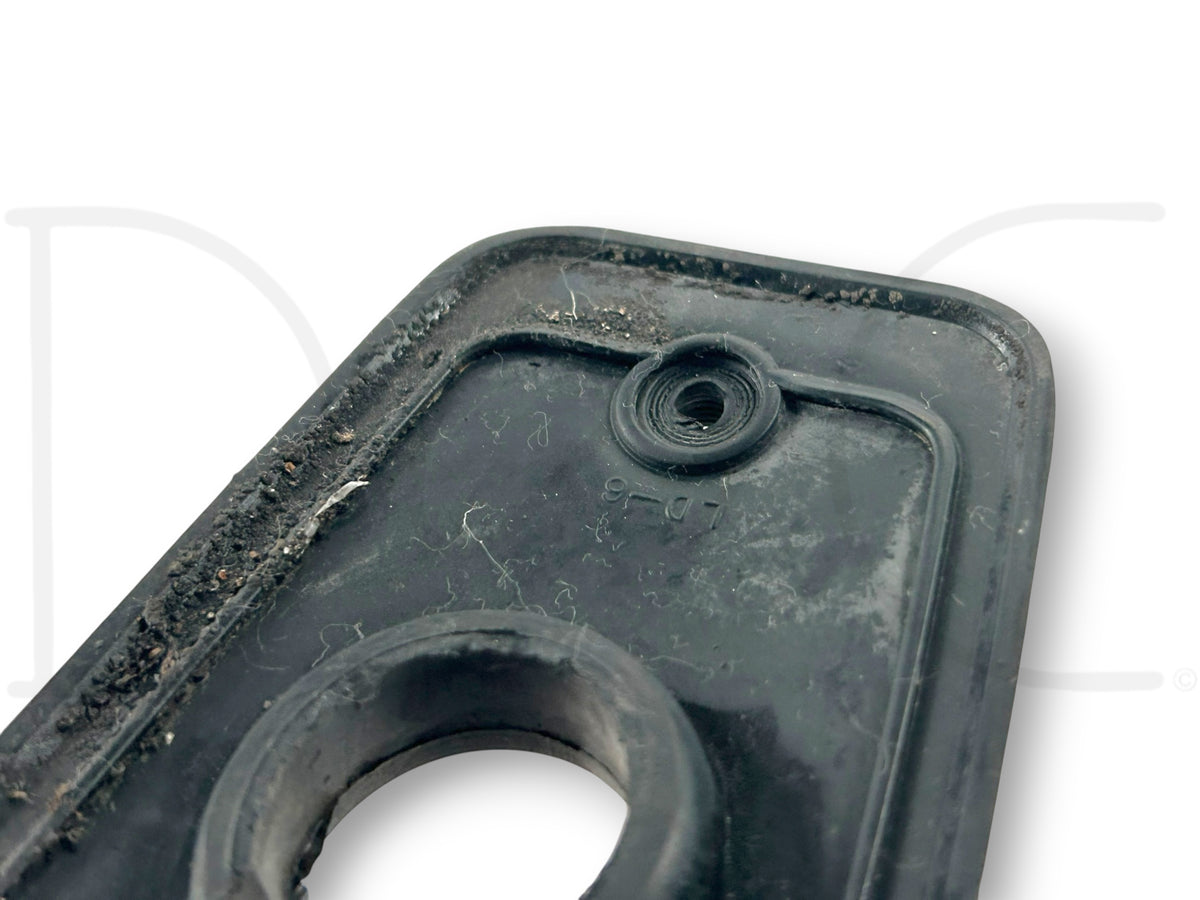 90-02 Chevy Kodiak Topkick Cab Clearance Marker Light Grommet Rubber Base Seal