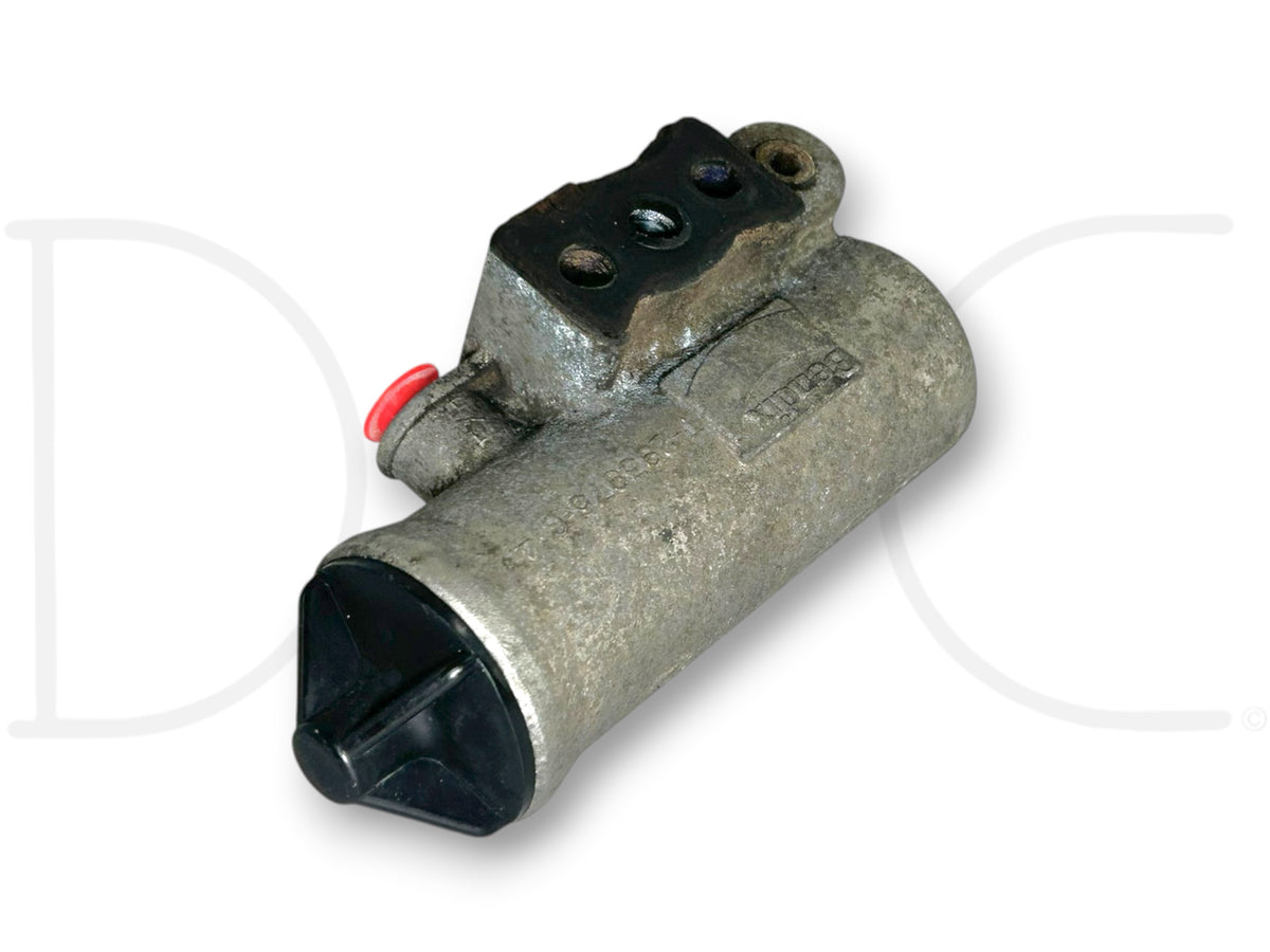 90-02 Chevy Kodiak Bendix Tu-Flo 550 Air Compressor Regulator Governor Valve