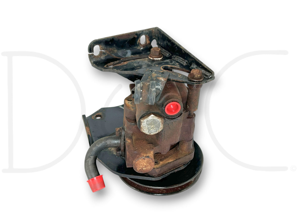 90-02 Chevy Kodiak Topkick 366 427 Power Steering Pump Bracket Assembly *Blem*