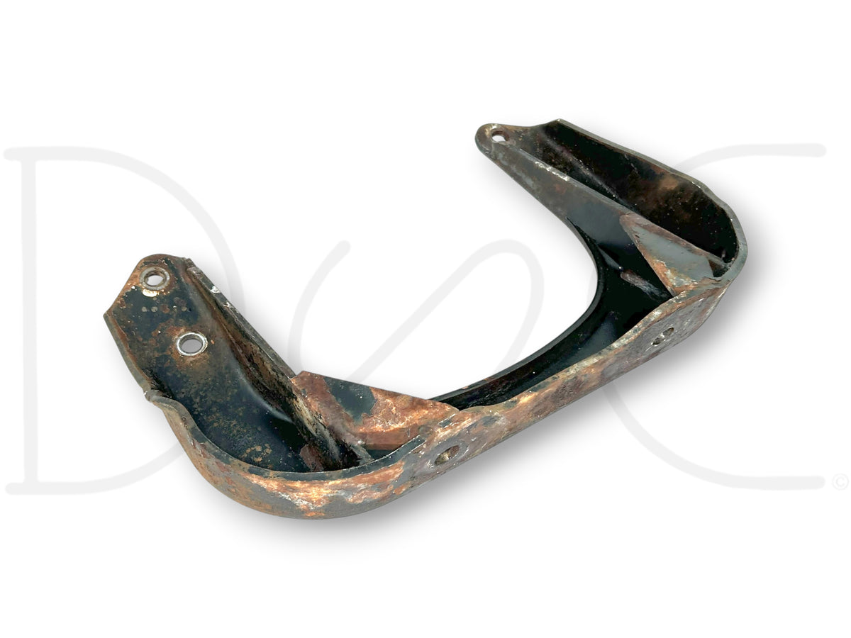 90-02 Chevy Kodiak GMC Topkick 427 Big Block Front Engine Motor Mount Bracket