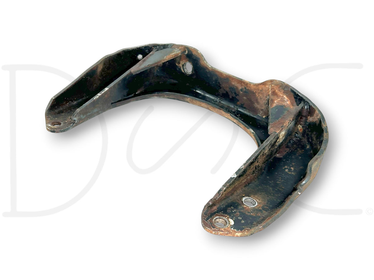 90-02 Chevy Kodiak GMC Topkick 427 Big Block Front Engine Motor Mount Bracket
