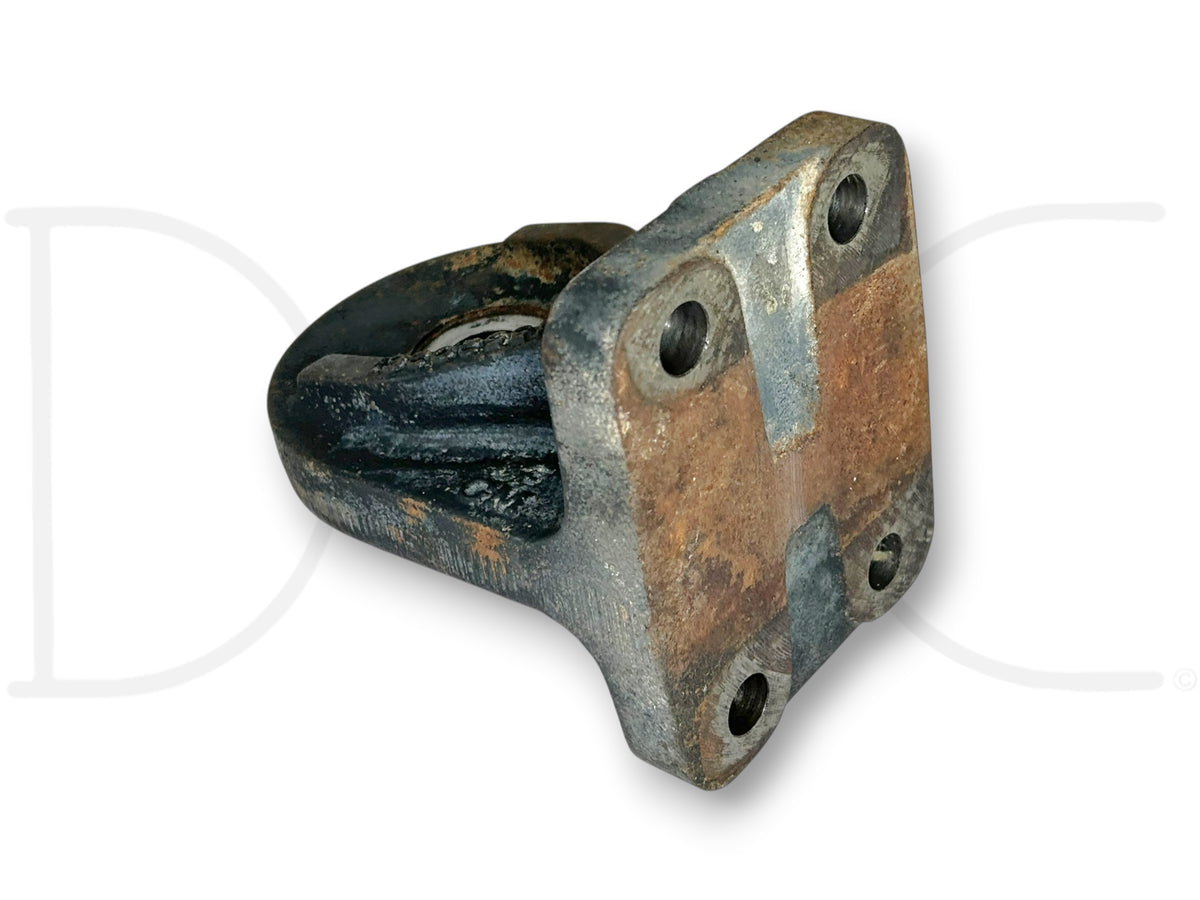 90-02 Chevy Kodiak Topkick Rear Engine Mount Flywheel Housing Bracket 15520261