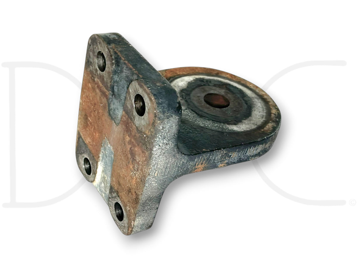 90-02 Chevy Kodiak Topkick Rear Engine Mount Flywheel Housing Bracket 15520261