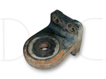 90-02 Chevy Kodiak Topkick Rear Engine Mount Flywheel Housing Bracket 15520261