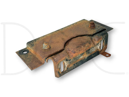 90-02 Chevy Kodiak GMC Topkick Rear Driveshaft Support Carrier Bearing Bracket