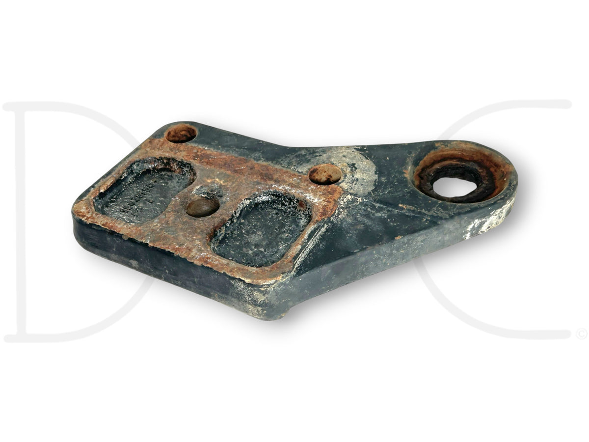 90-02 Chevy Kodiak GMC Topkick RH Right Front Lower Shock Mount Plate 15638750
