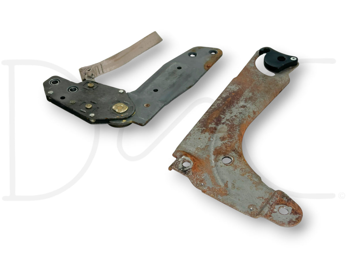 99-10 Ford F250 F350 Jump Seat Center Console Hinge Set OE Hinges