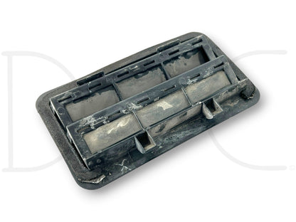 99-02 Ford F250 F350 Rear Cab Wall Air Breather Pressure Vent OEM