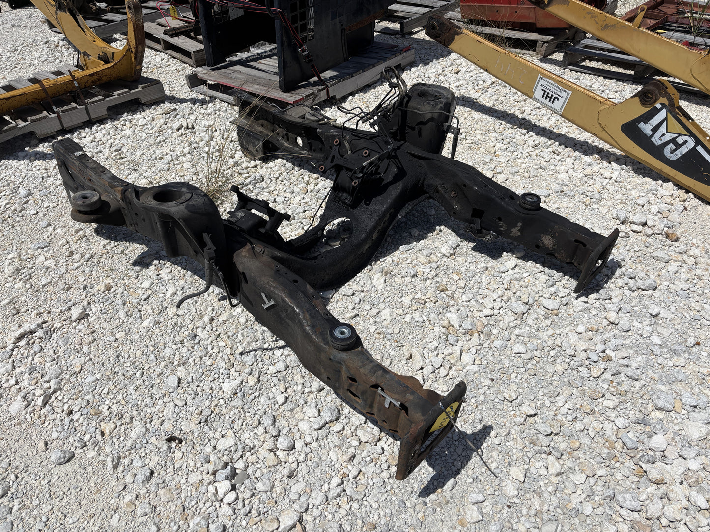 05-07 Ford F250 F350 Front Frame Clip Coil Spring Brackets