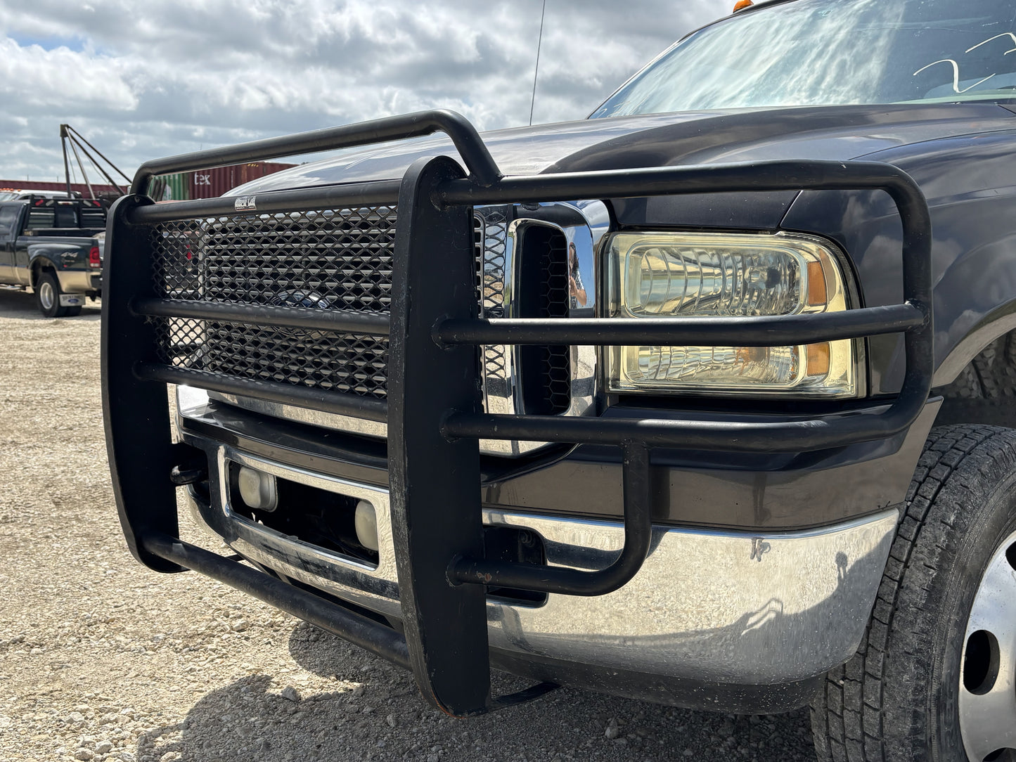 05-07 Ford F250 F350 Front Grill Brush Guard Black