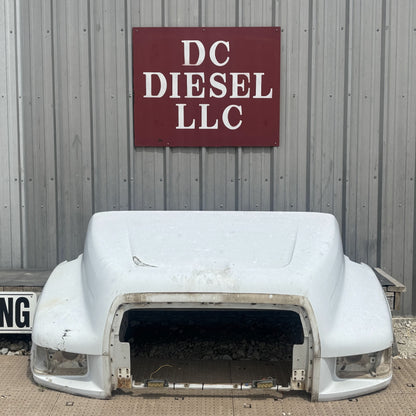 95-98 Ford F650 F750 Tilt Hood White *Blem*