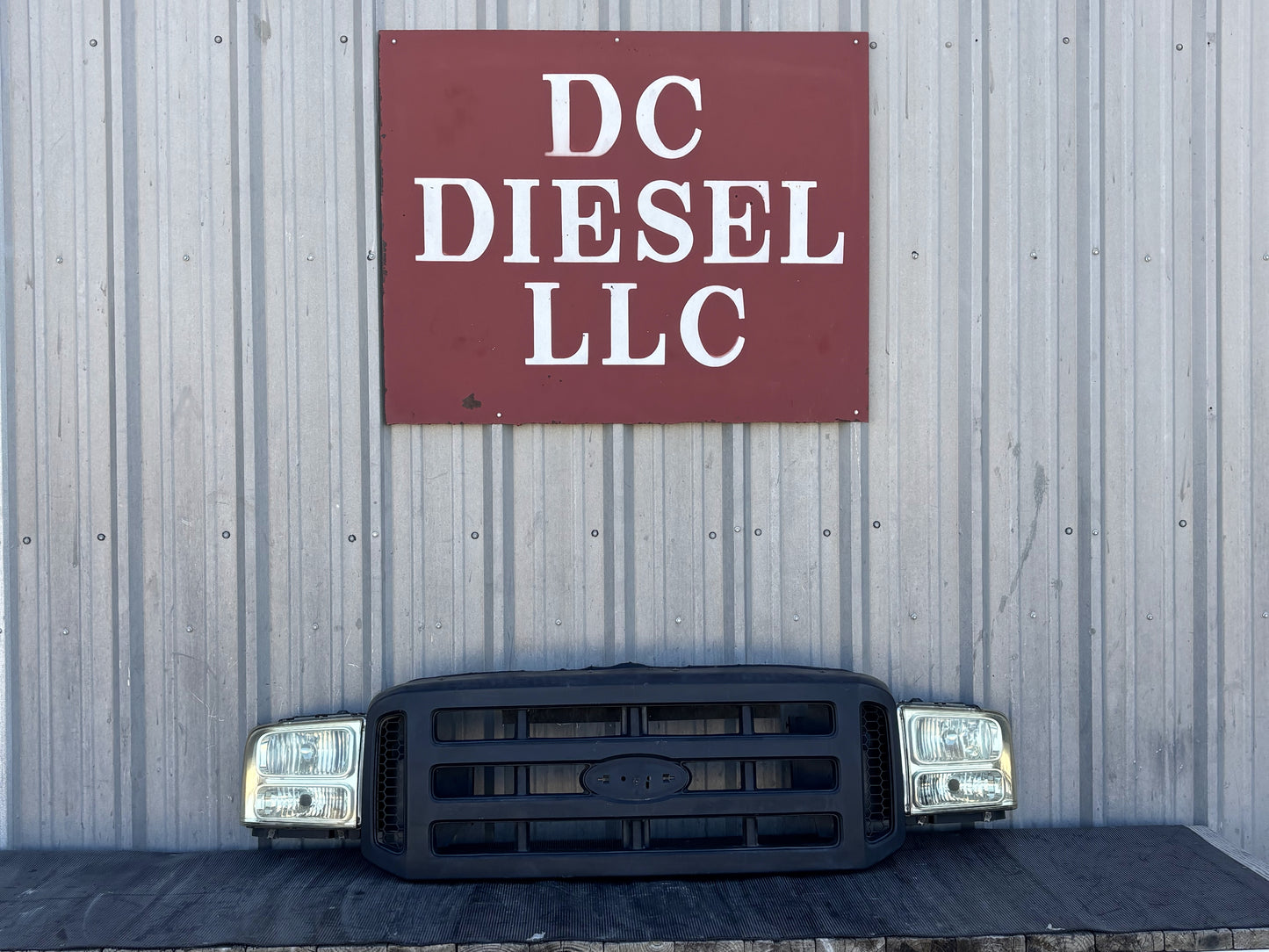 05-07 Ford F250 F350 Header Panel W/ Lights