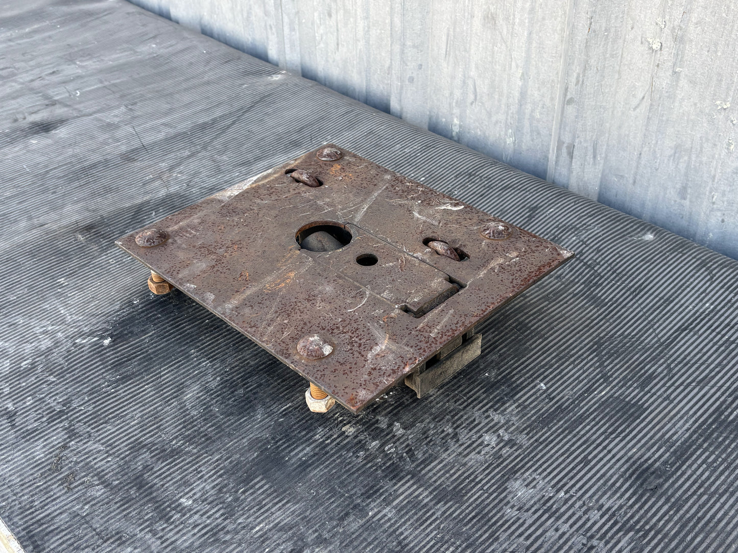 99-07 Ford F250 F350 Gooseneck Hitch Flip Down Universal Plate