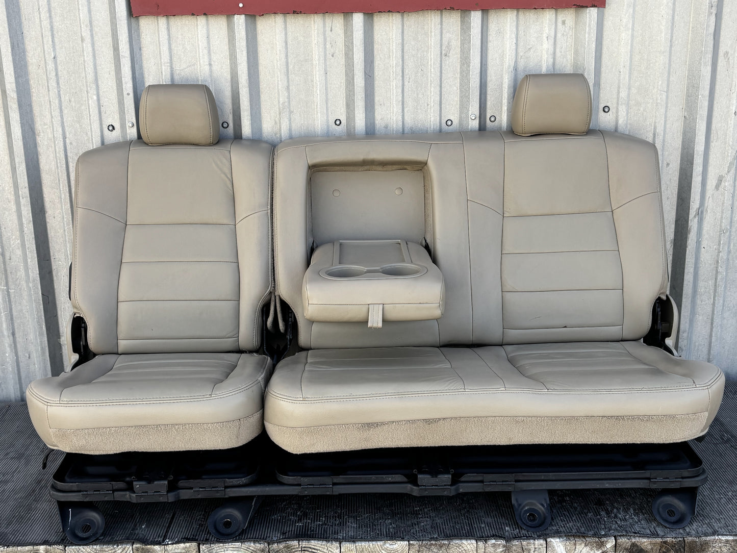 04-07 Ford F250 F350 Lariat Crew Cab Rear Back 60/40 Bench Seat Tan Leather OEM