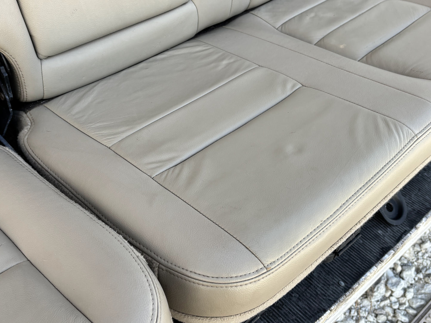 04-07 Ford F250 F350 Lariat Crew Cab Rear Back 60/40 Bench Seat Tan Leather OEM