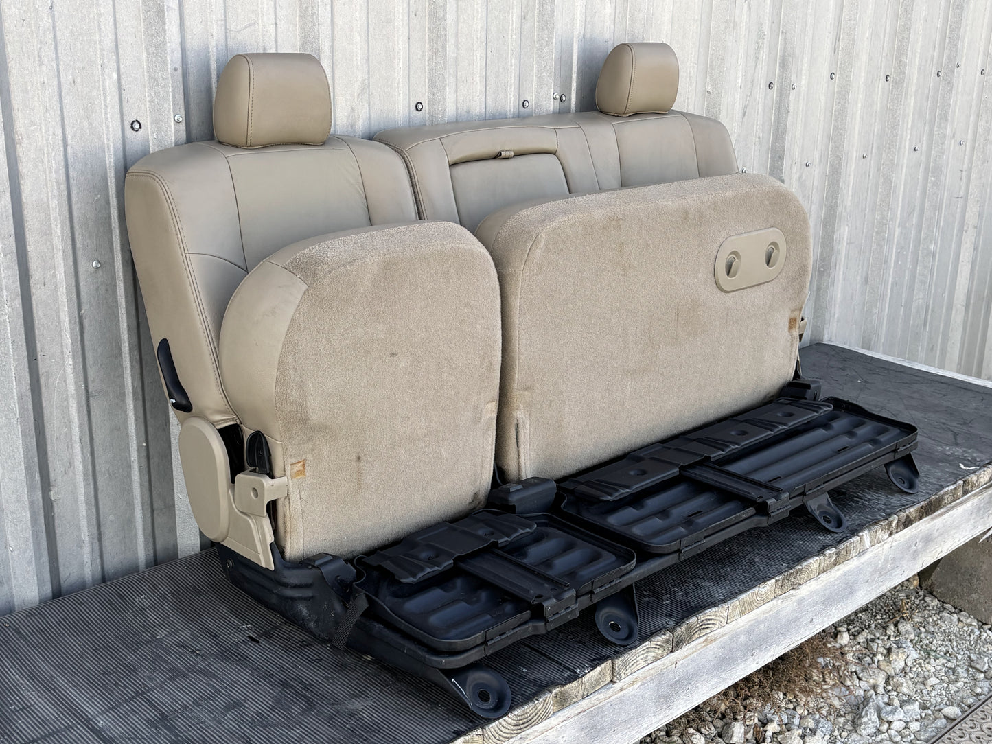 04-07 Ford F250 F350 Lariat Crew Cab Rear Back 60/40 Bench Seat Tan Leather OEM