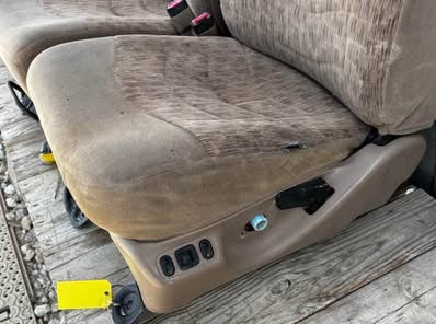 99-00 Ford F250 F350 Front Seat Set LH & RH Tan Cloth