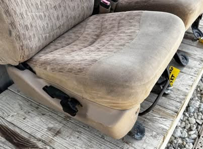 99-00 Ford F250 F350 Front Seat Set LH & RH Tan Cloth