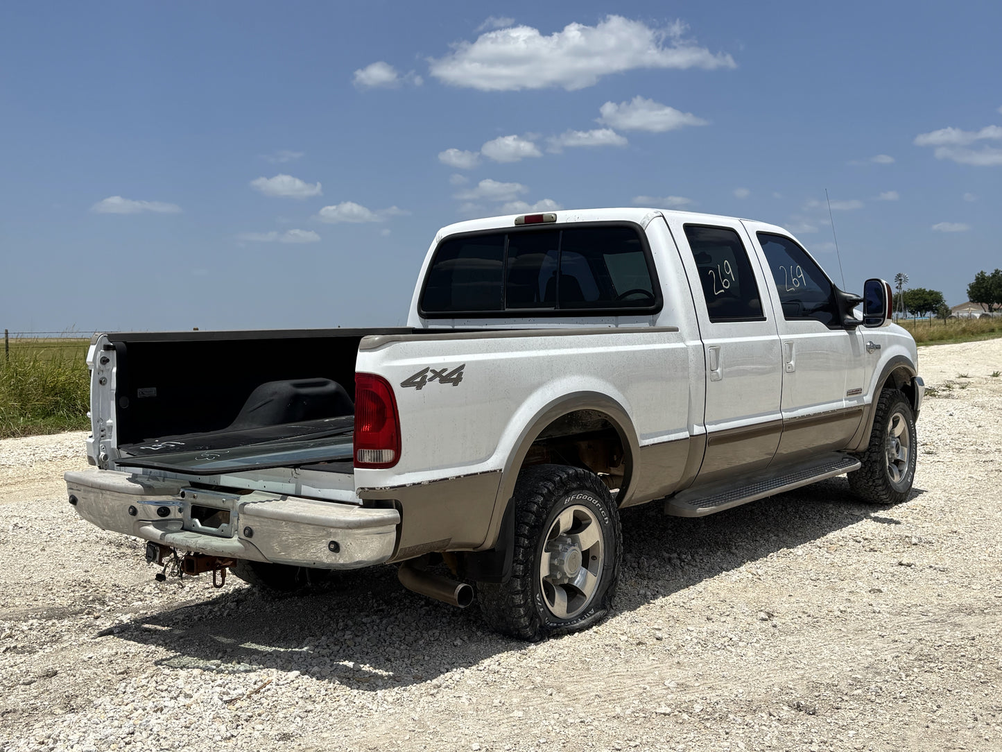 99-07 Ford F250 F350 Hood Z1 White