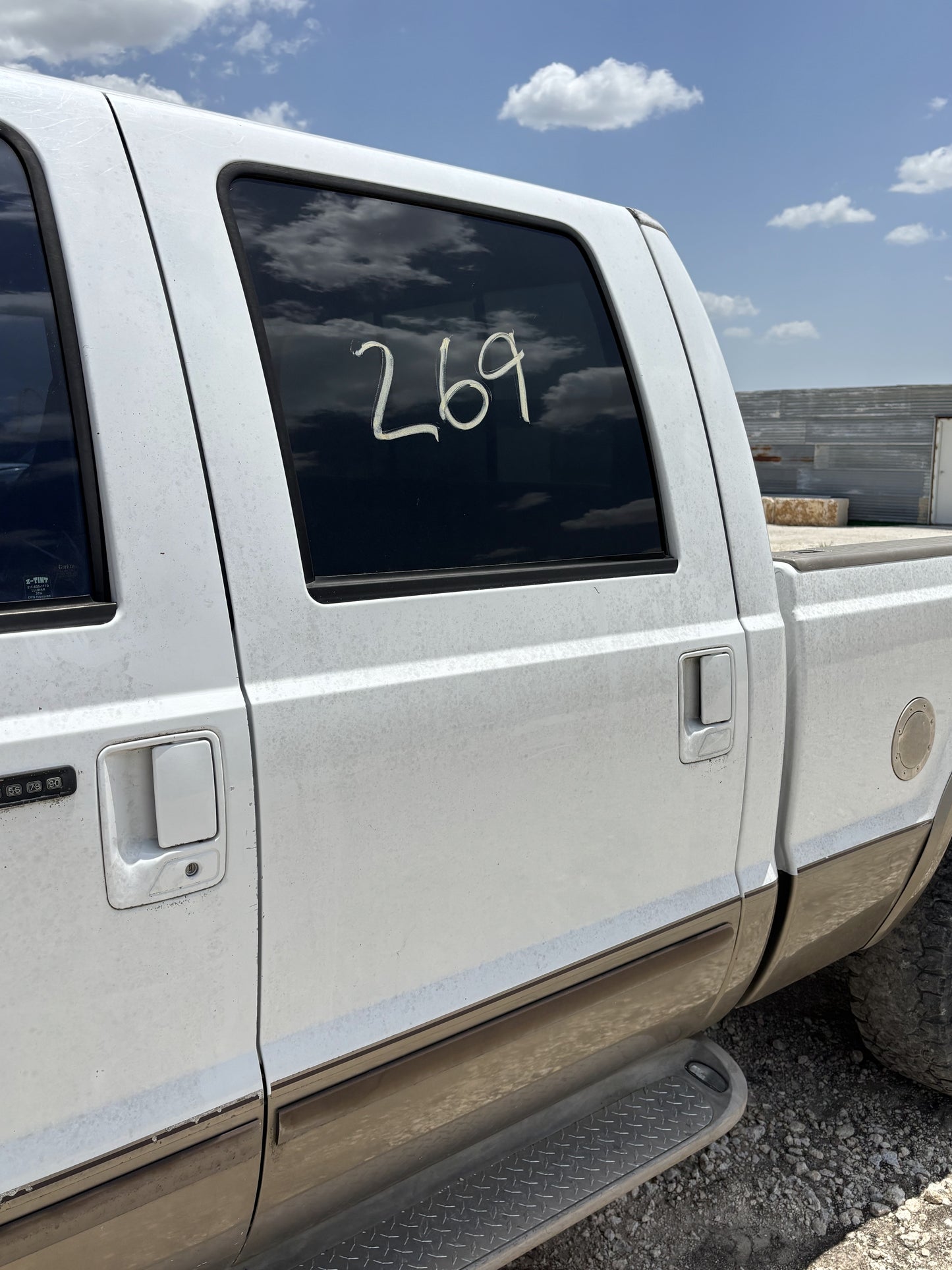 99-07 Ford F250 F350 Rear LH Left Driver Crew Cab Door Z1 White / Aq Tan Pwr