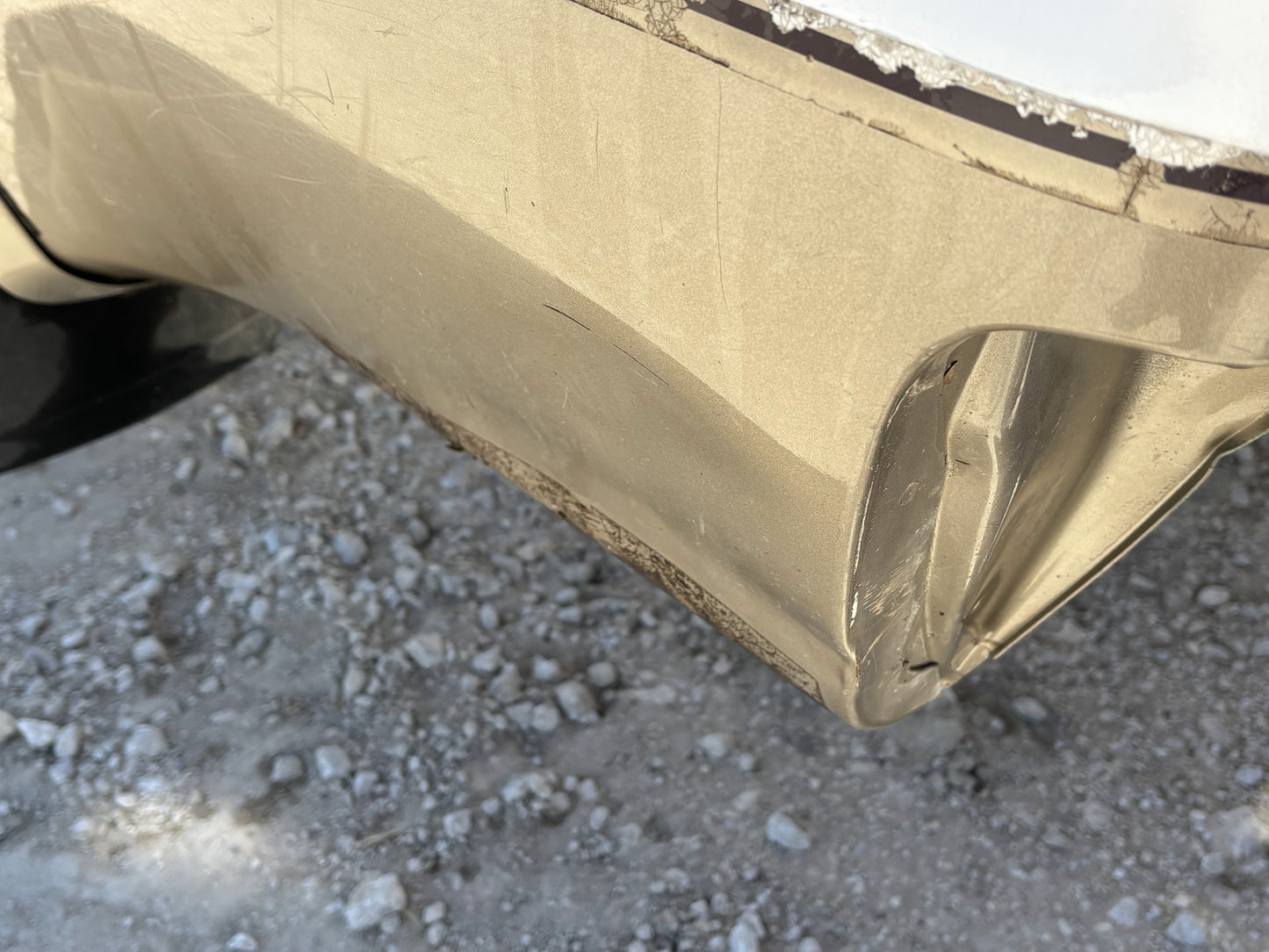 1999-2010 Ford F250 F350 Short Bed Z1 White / Aq Tan