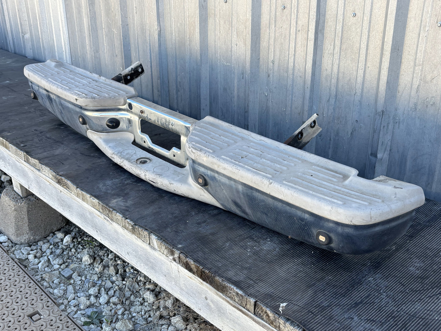 99-04 Ford F250 F350 King Ranch Rear Bumper Chrome / Tan W/ Reverse Sensors