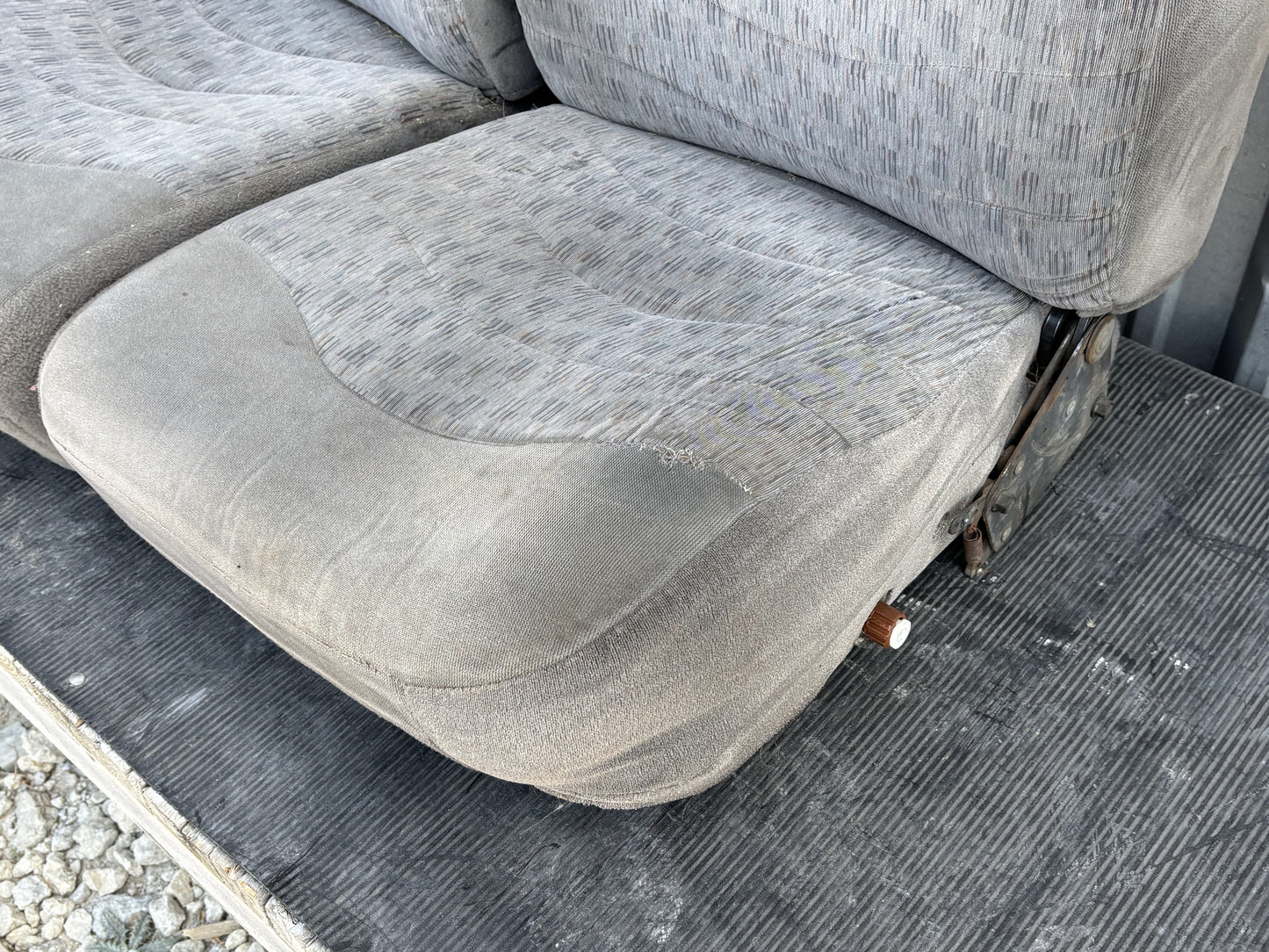 99-07 Ford F250 F350 Front Seat Set LH & RH Gray Cloth