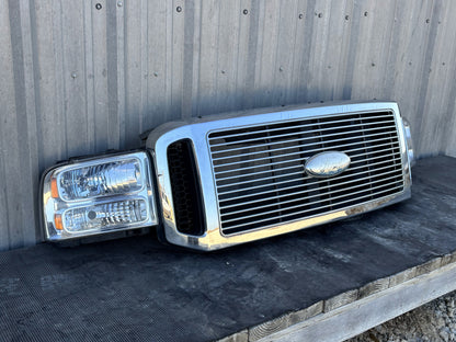 05-07 Ford F250 F350 Header Panel Black W/ Chrome Grill
