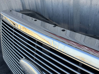 05-07 Ford F250 F350 Header Panel Black W/ Chrome Grill