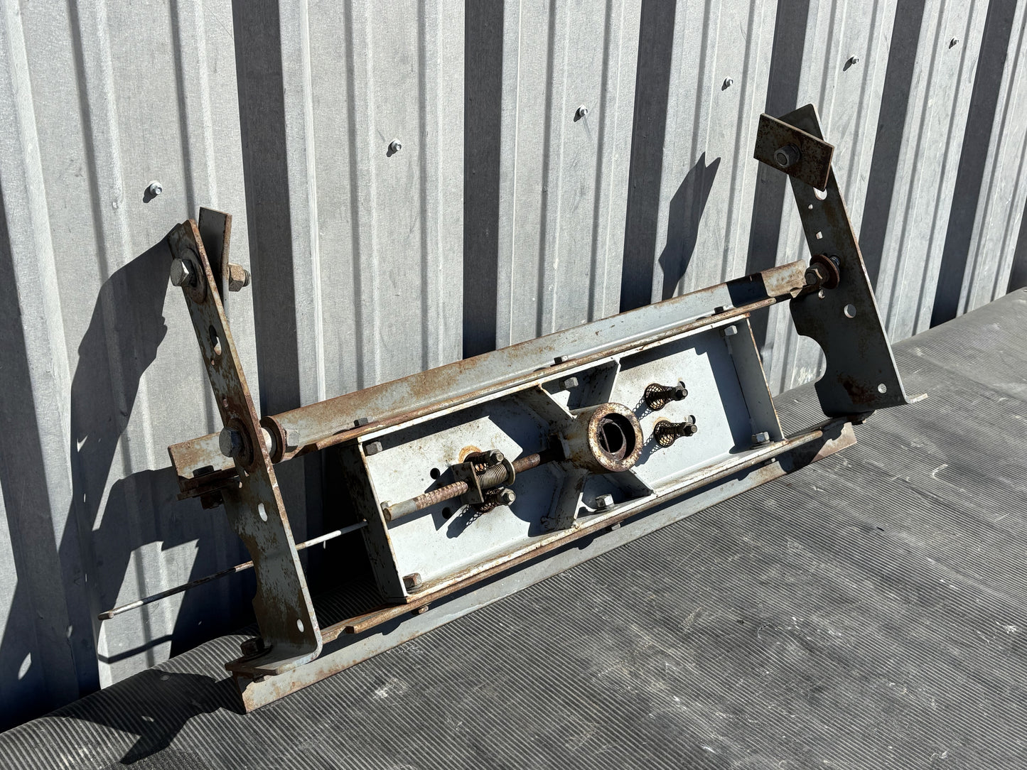 99-07 Ford F250 F350 Gooseneck Hitch B&W Turnover Ball