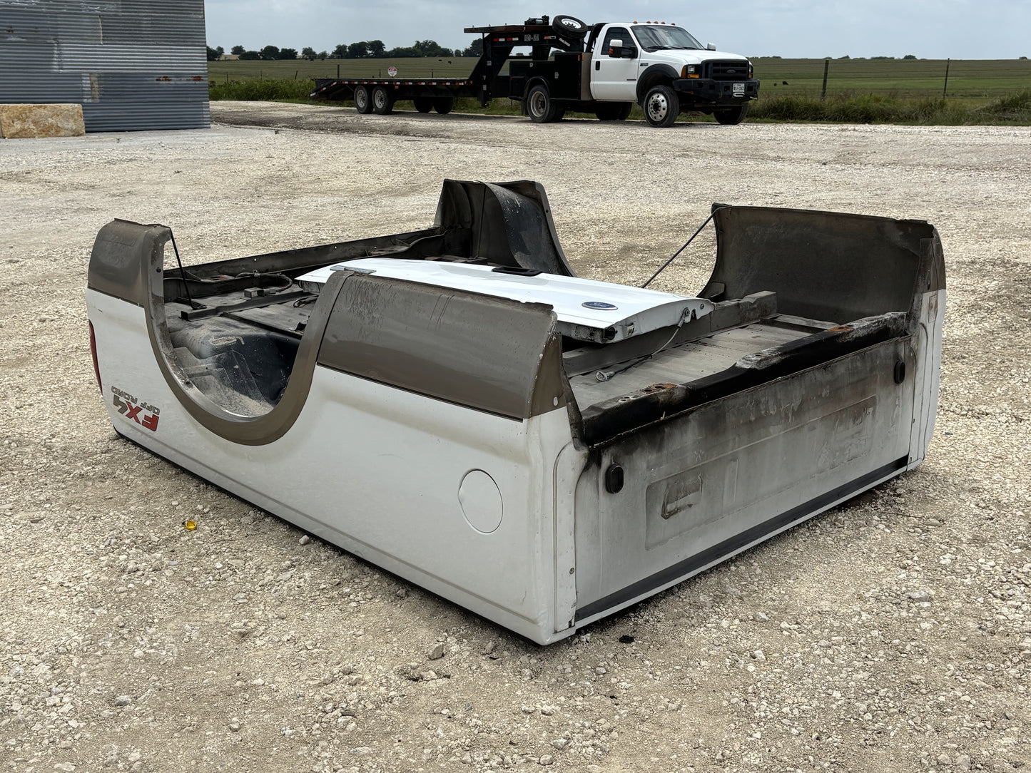 99-07 Ford F250 F350 Long Bed Z1 White AQ Tan