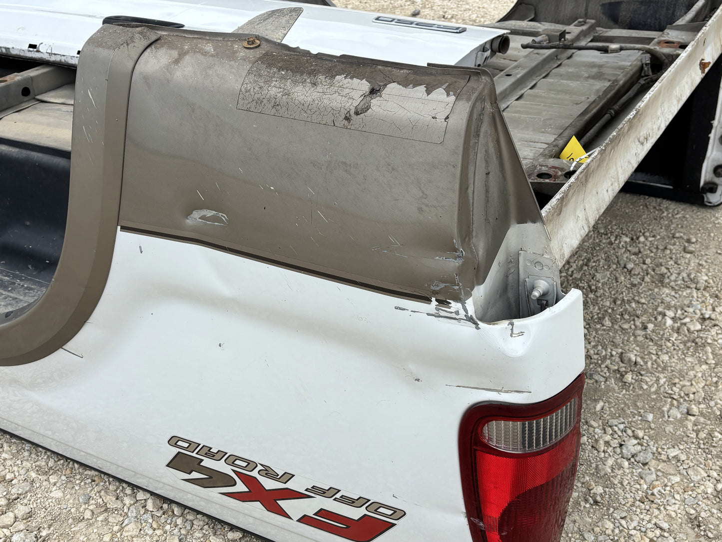 99-07 Ford F250 F350 Long Bed Z1 White AQ Tan